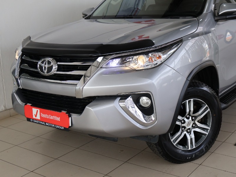 TOYOTA FORTUNER 2.4GD-6 R/B A/T - 18 