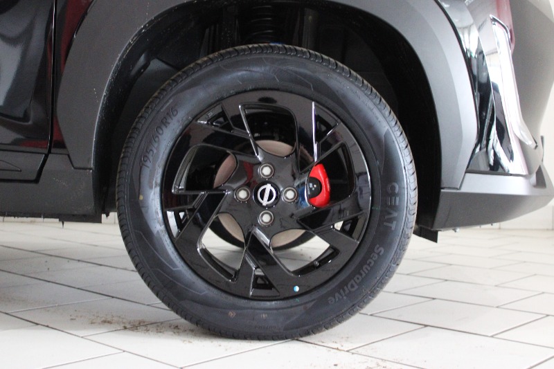 NISSAN MAGNITE KURO 1.0T CVT - 9 