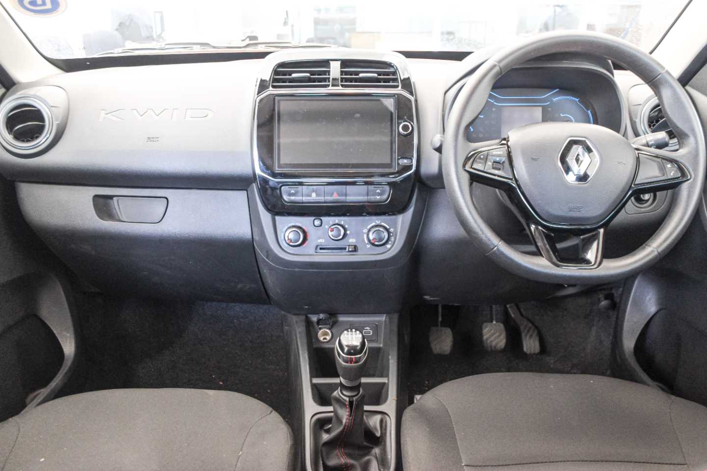 RENAULT KWID 1.0 DYNAMIQUE / ZEN 5DR - 16 