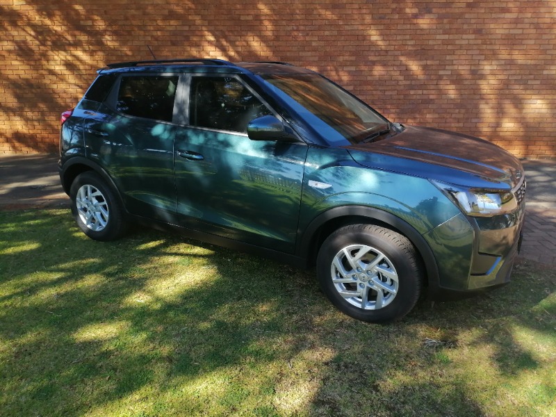 MAHINDRA XUV300 1.2T (W6) for Sale in South Africa