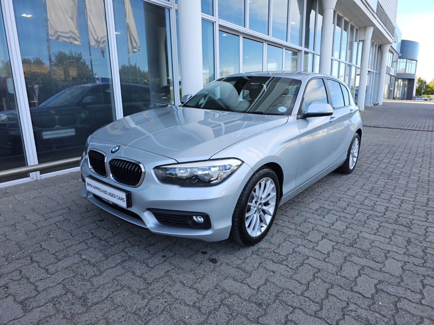 BMW 118i (F20) 5 Door Auto