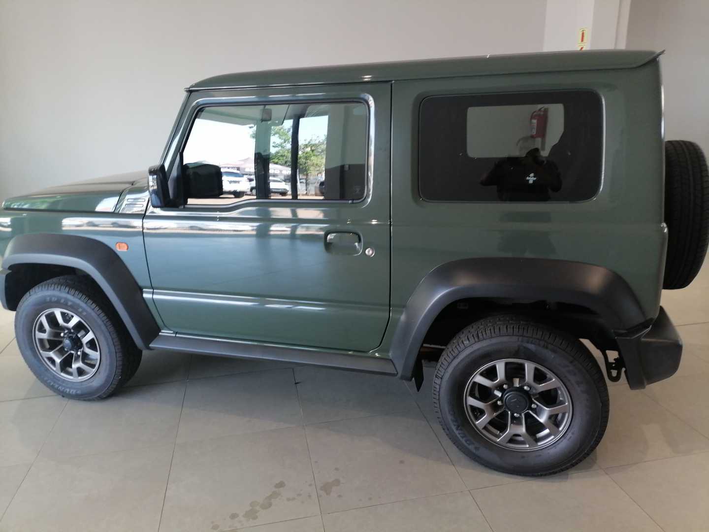 SUZUKI JIMNY 1.5 GLX - 6 