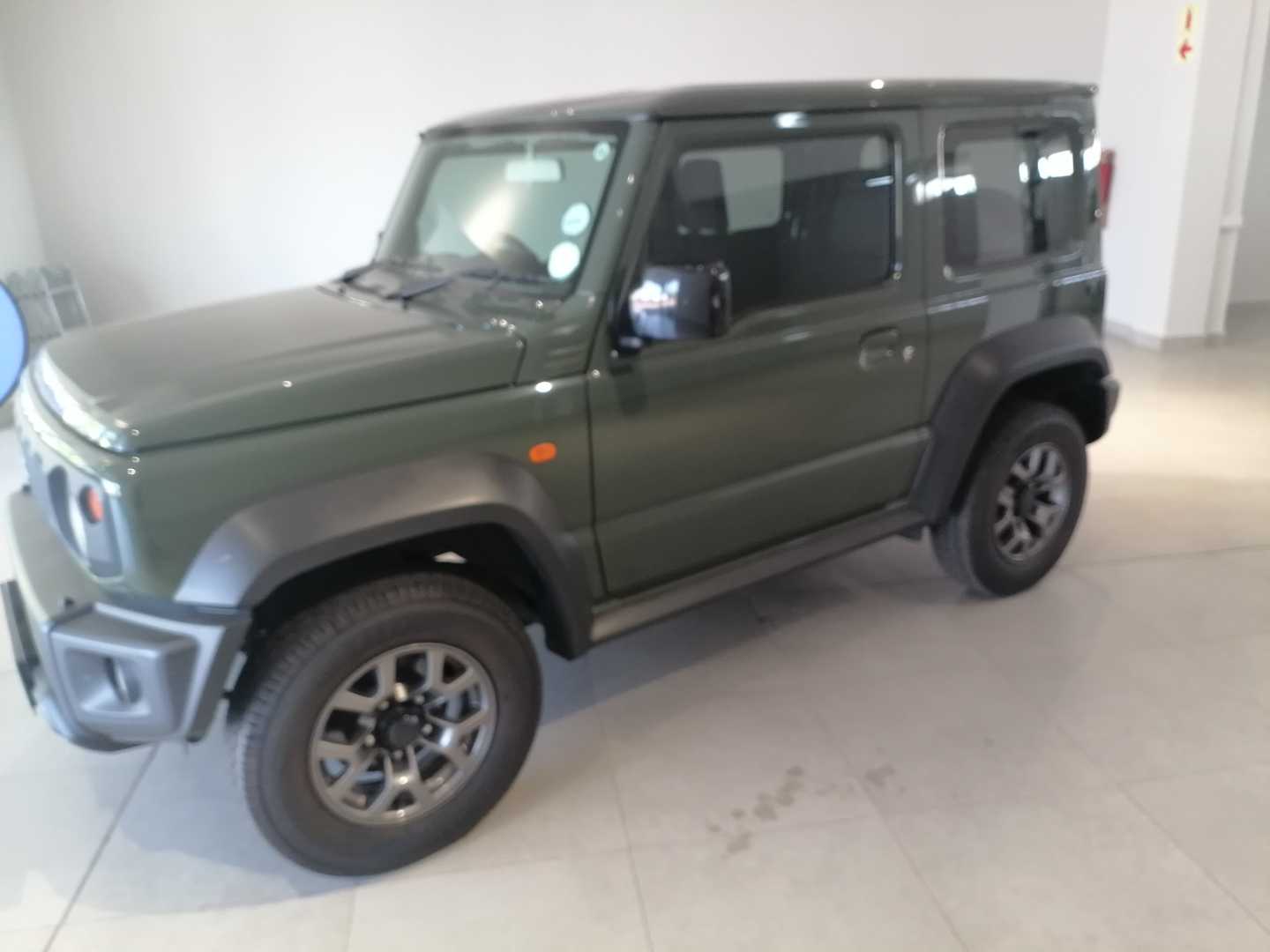 SUZUKI JIMNY 1.5 GLX - 5 