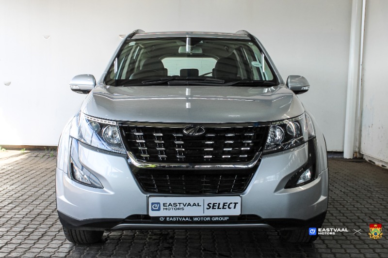 MAHINDRA XUV 500 2.2D MHAWK A/T (W6) 7 SEAT - 2 