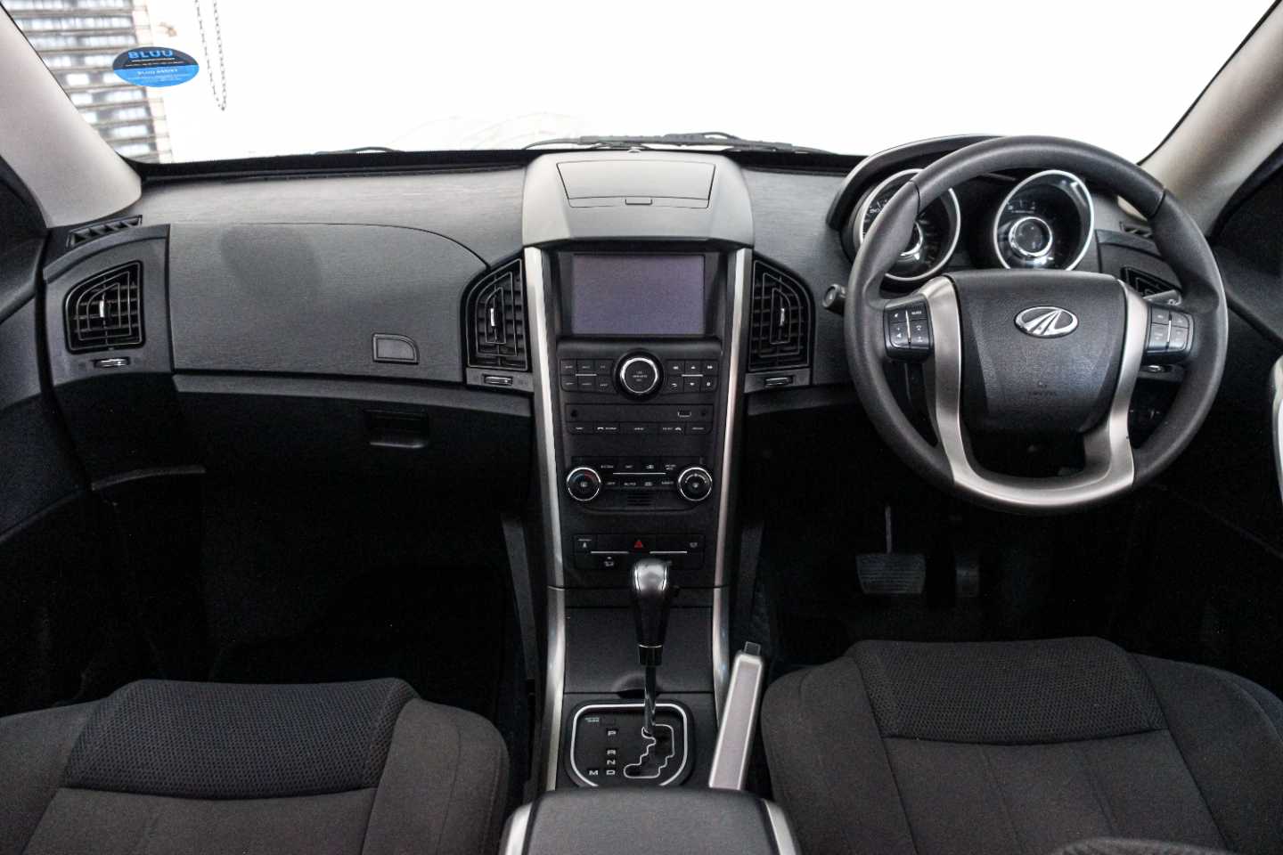 MAHINDRA XUV 500 2.2D MHAWK A/T (W6) 7 SEAT - 14 