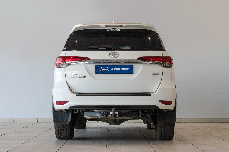 TOYOTA FORTUNER 2.4GD-6 4X4 A/T - 5 