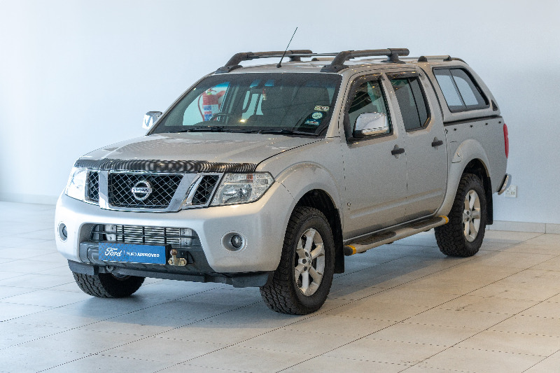 NISSAN NAVARA 3.0 dCi  LE A/T 4X4 P/U D/C - 7 