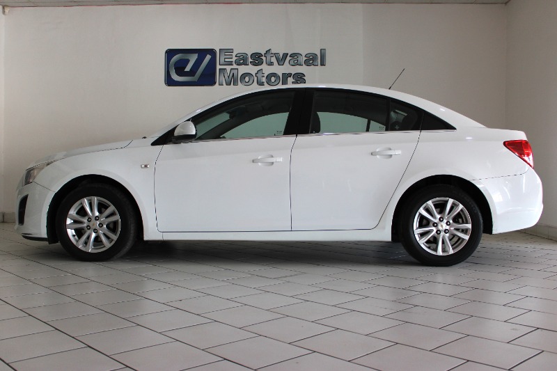 CHEVROLET CRUZE 1.6 LS - 3 