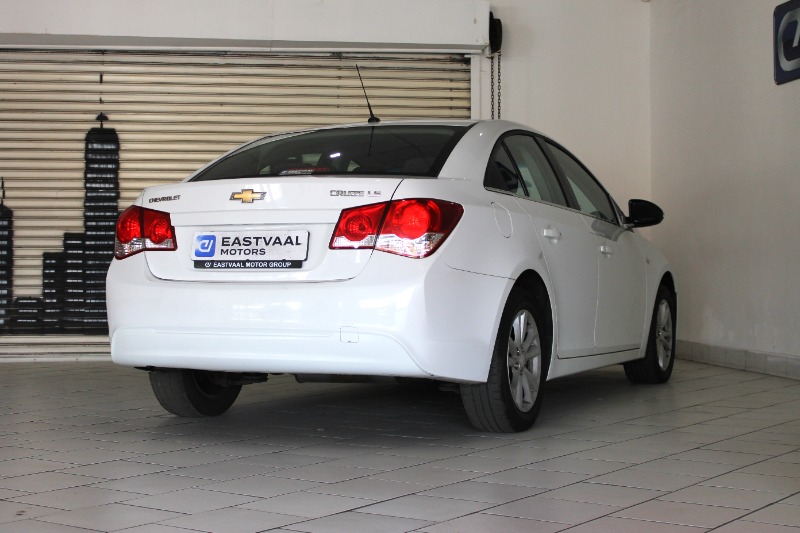 CHEVROLET CRUZE 1.6 LS - 6 