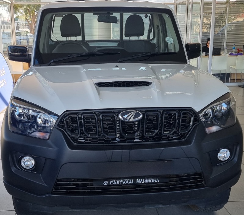 MAHINDRA 575 Mahindra Pik Up 2.2 mHawk SC 4×2 S4 for Sale in South Africa