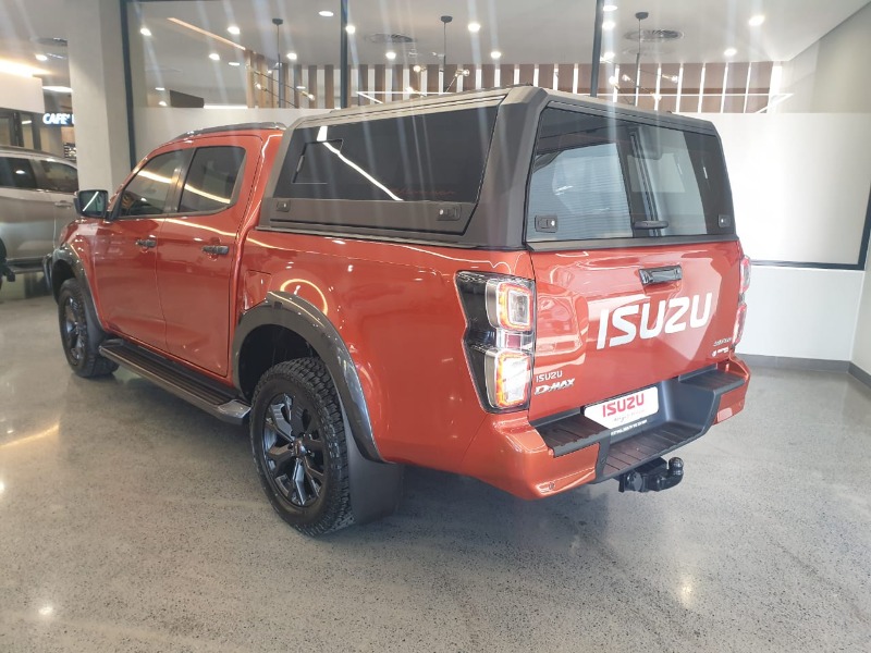 Unspecified ISUZU 3.0 DDI V-CROSS HR A/T 2024 for sale