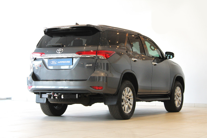 TOYOTA FORTUNER 2.8 GD6 4X4 AT - 5 