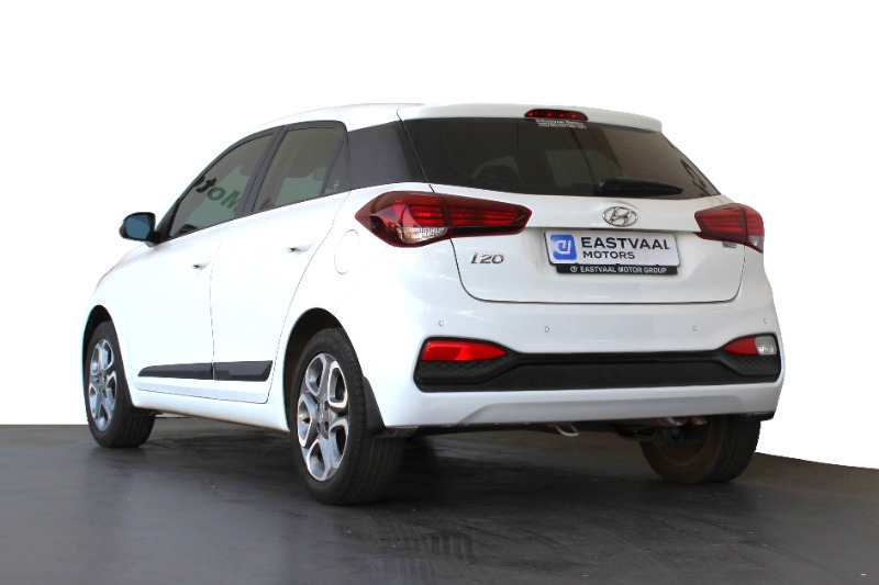 HYUNDAI i20 1.4 FLUID - 7 