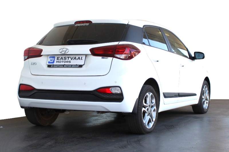 HYUNDAI i20 1.4 FLUID - 4 