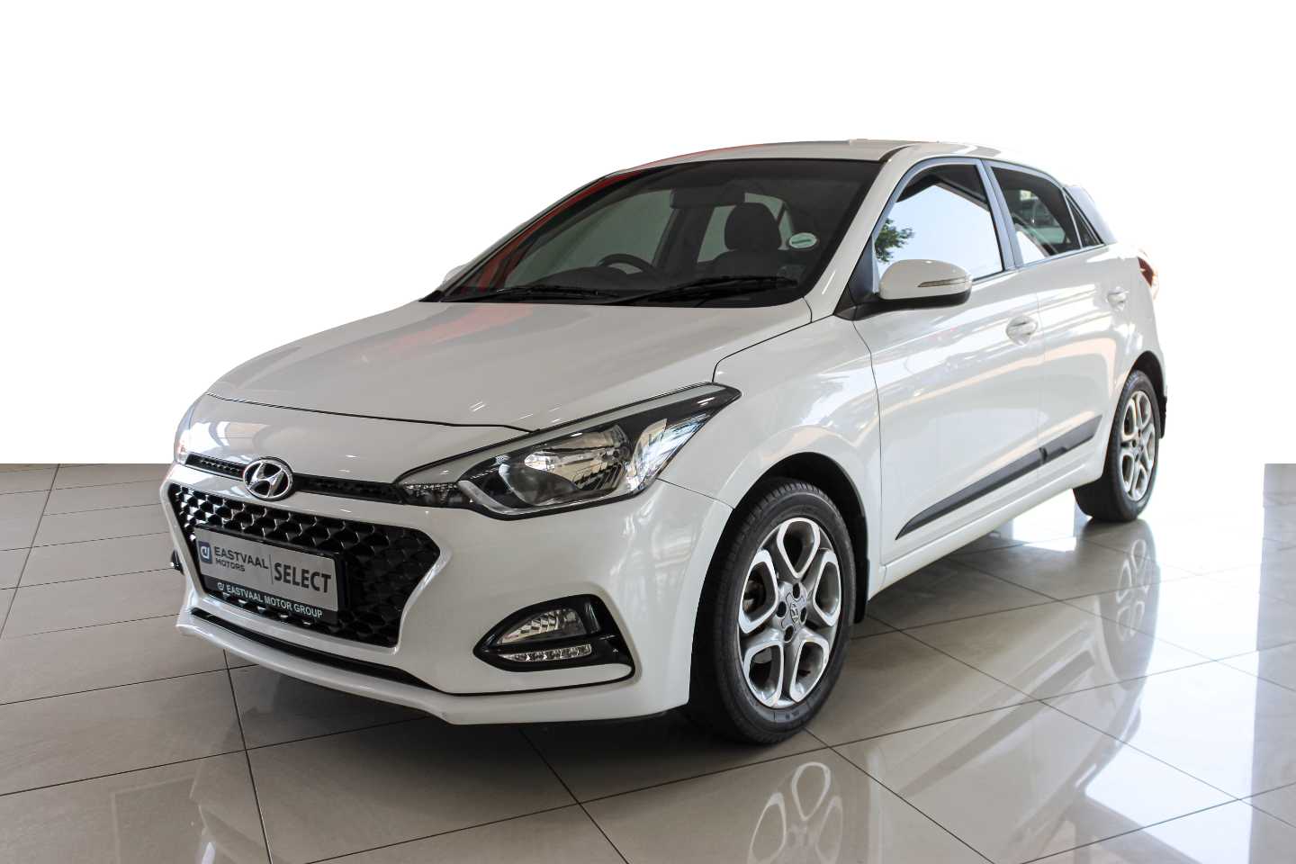 HYUNDAI i20 1.4 FLUID - 3 