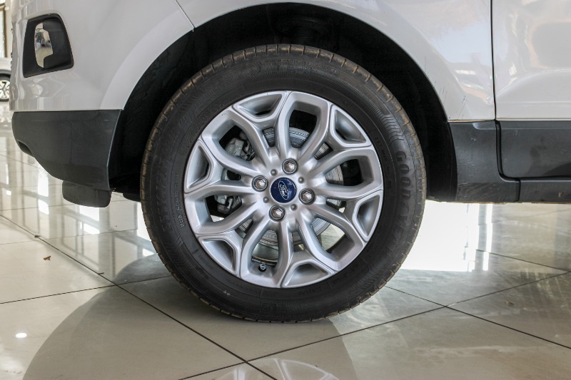 FORD ECOSPORT 1.5TDCi TITANIUM - 9 