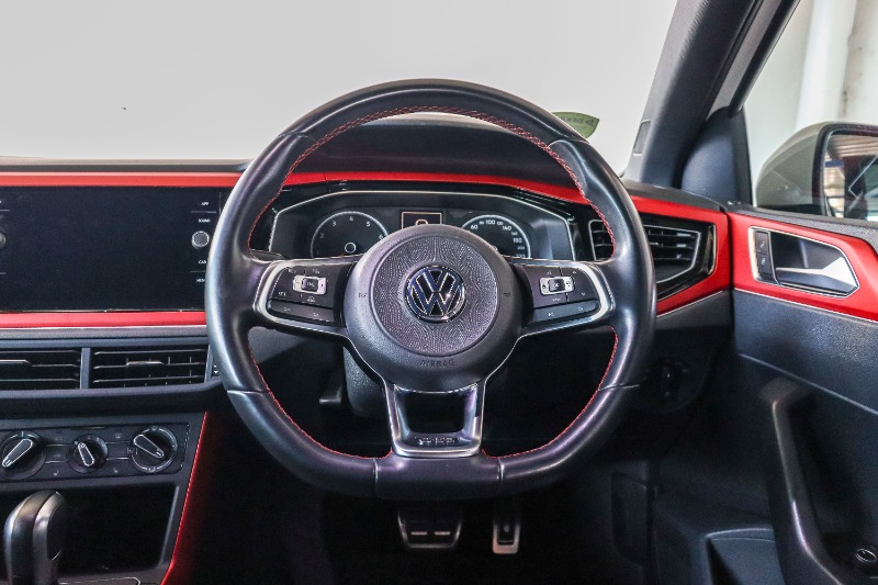 VOLKSWAGEN Polo 2.0 GTI DSG (147KW) - 19 