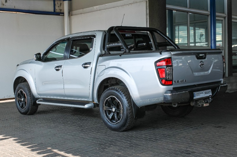 NISSAN NAVARA 2.3D SE A/T P/U D/C - 5 