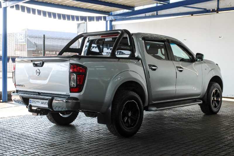 NISSAN NAVARA 2.3D SE A/T P/U D/C - 1 