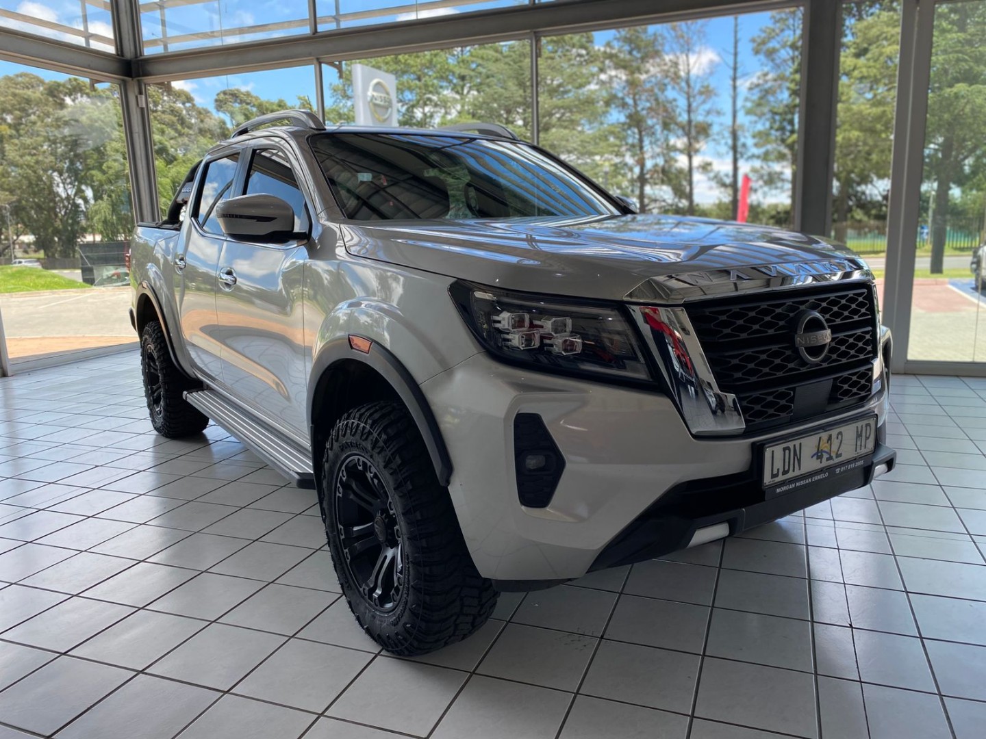 Nissan Navara 2.5 DDTi LE Double Cab 4x4 Auto