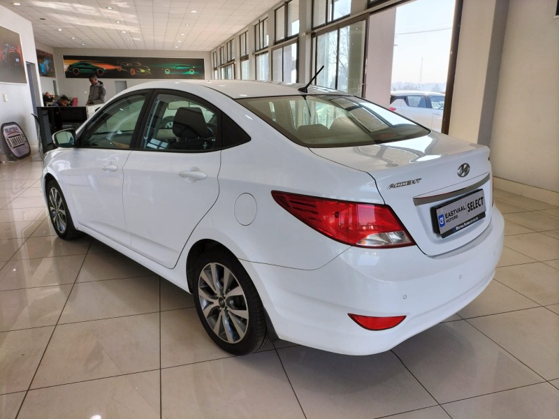 HYUNDAI ACCENT 1.6 GLS/FLUID A/T - 15 