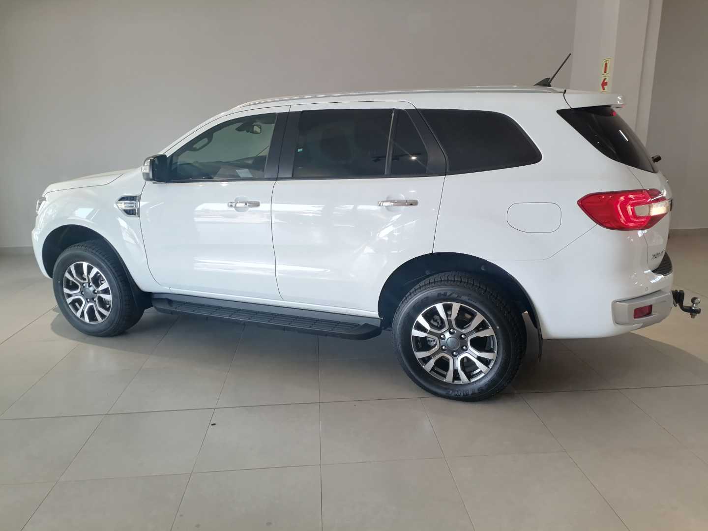 FORD EVEREST 2.0D BI-TURBO XLT A/T - 2 