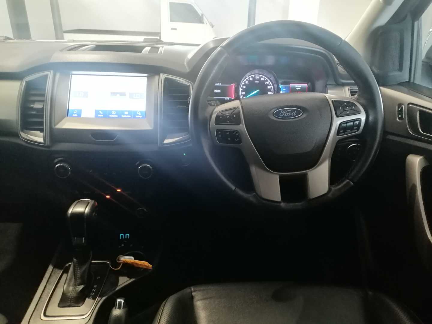 FORD EVEREST 2.0D BI-TURBO XLT A/T - 6 