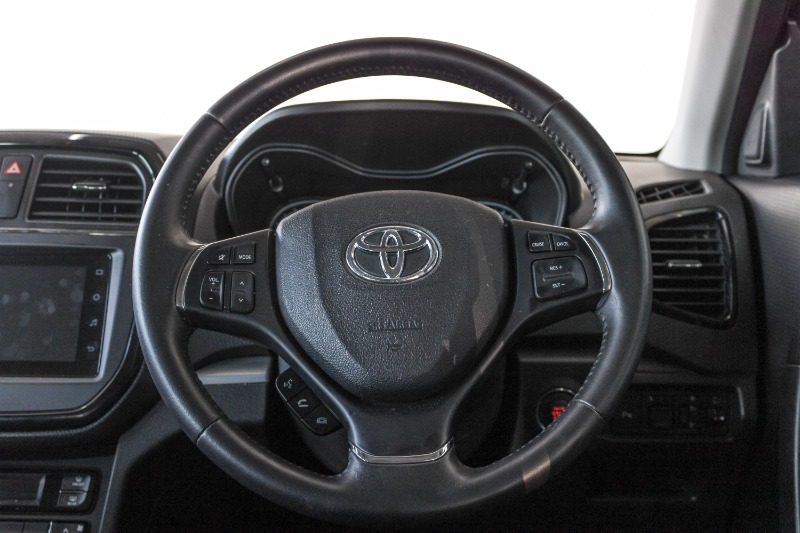 TOYOTA Urban 1.5XR AT (54G) - 4 