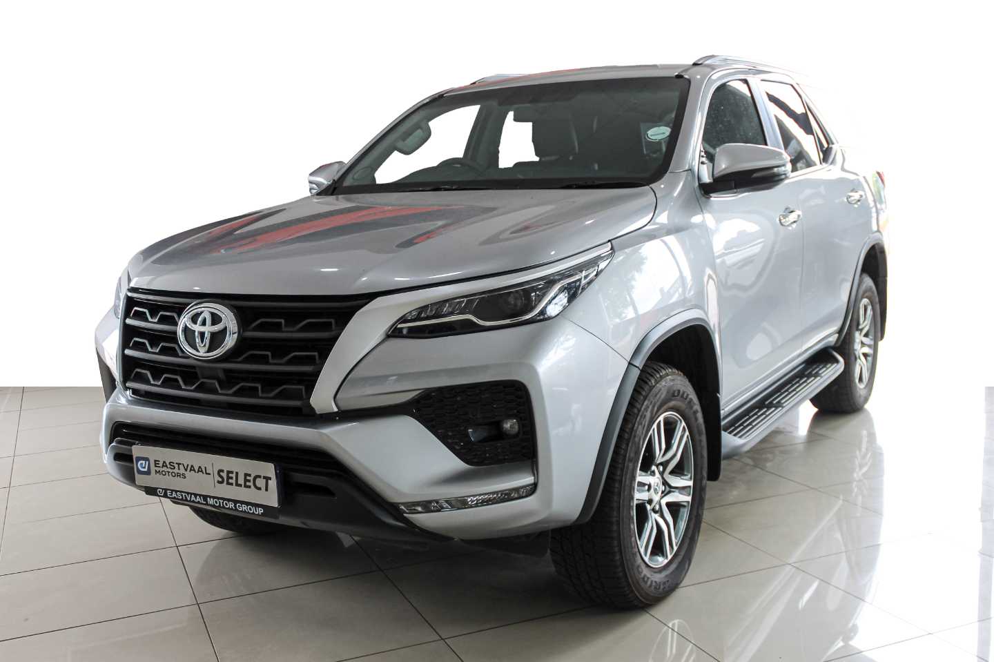 TOYOTA FORTUNER 2.4GD-6 R/B A/T - 2 