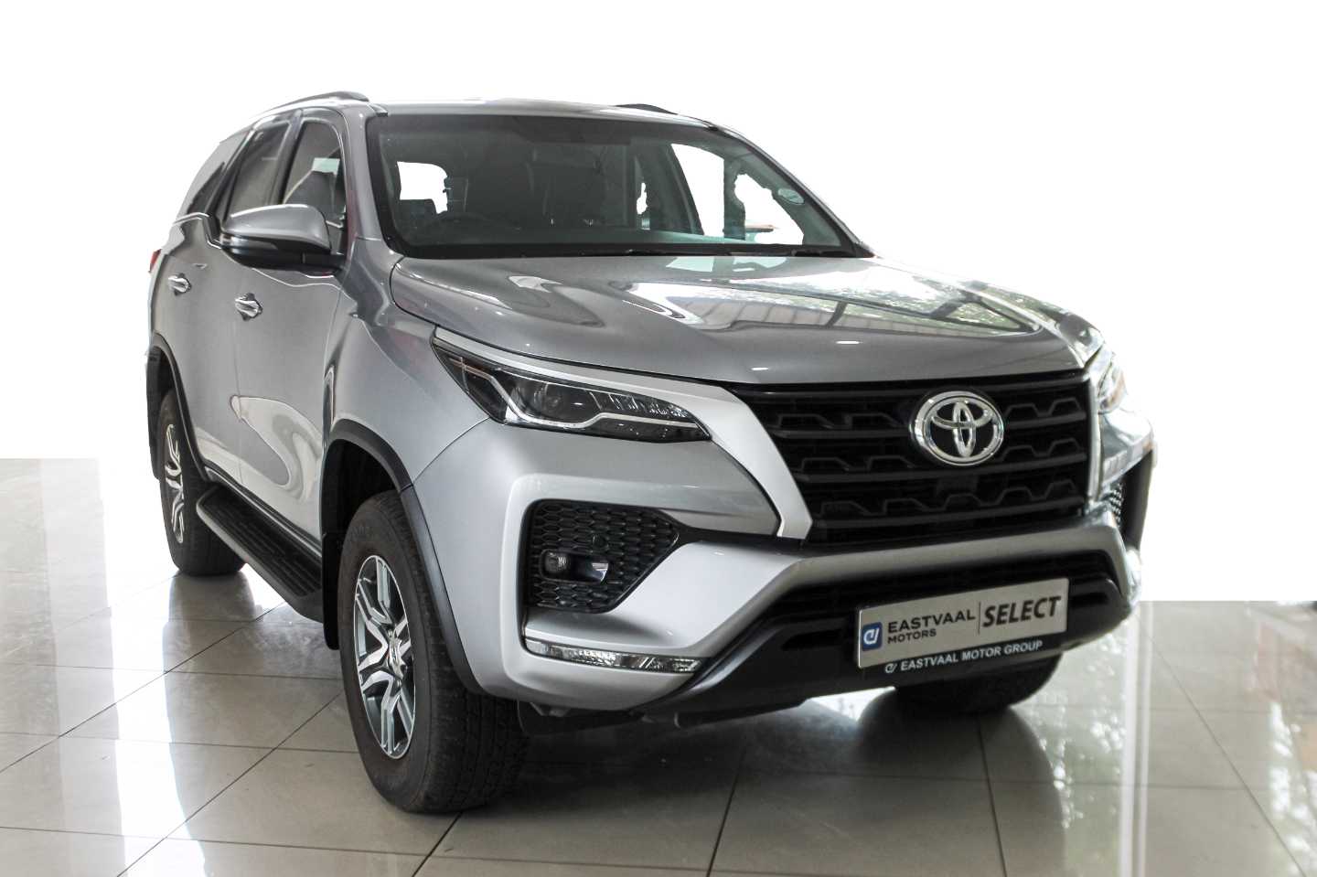 TOYOTA FORTUNER 2.4GD-6 R/B A/T - 0 