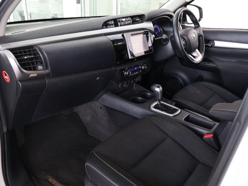 TOYOTA HILUX 2.8 GD-6 RB RAIDER A/T P/U D/C - 25 