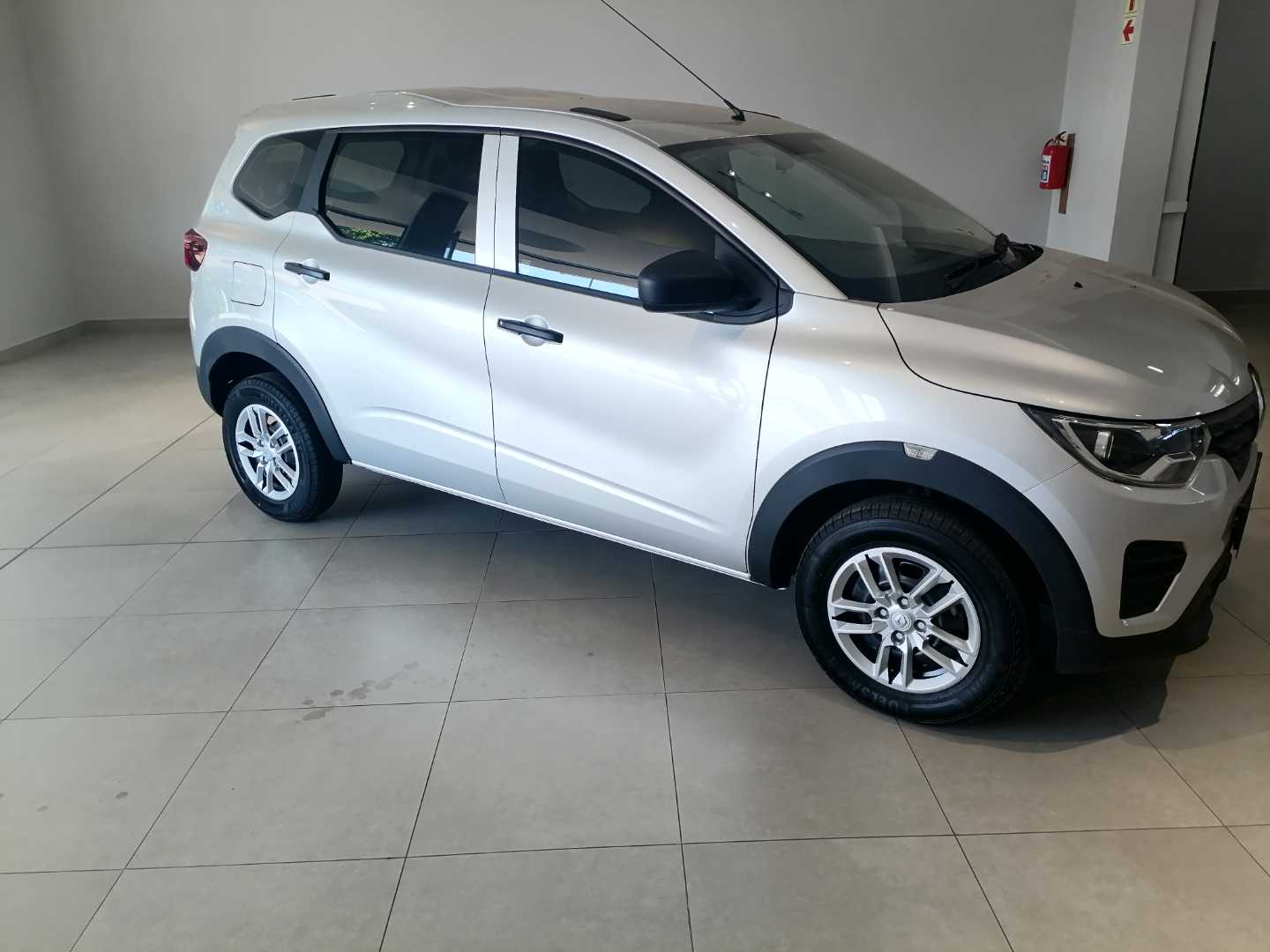 RENAULT TRIBER 1.0 EXPRESSION / LIFE for Sale in South Africa