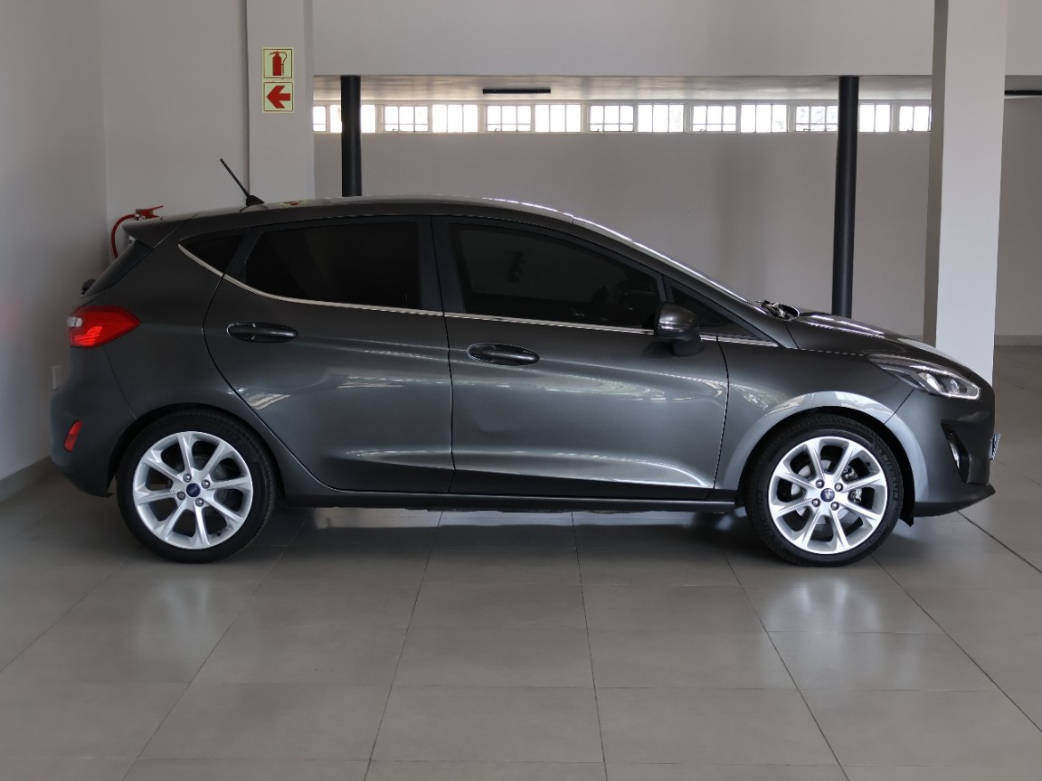 FORD FIESTA 1.0 ECOBOOST TITANIUM 5DR - 1 