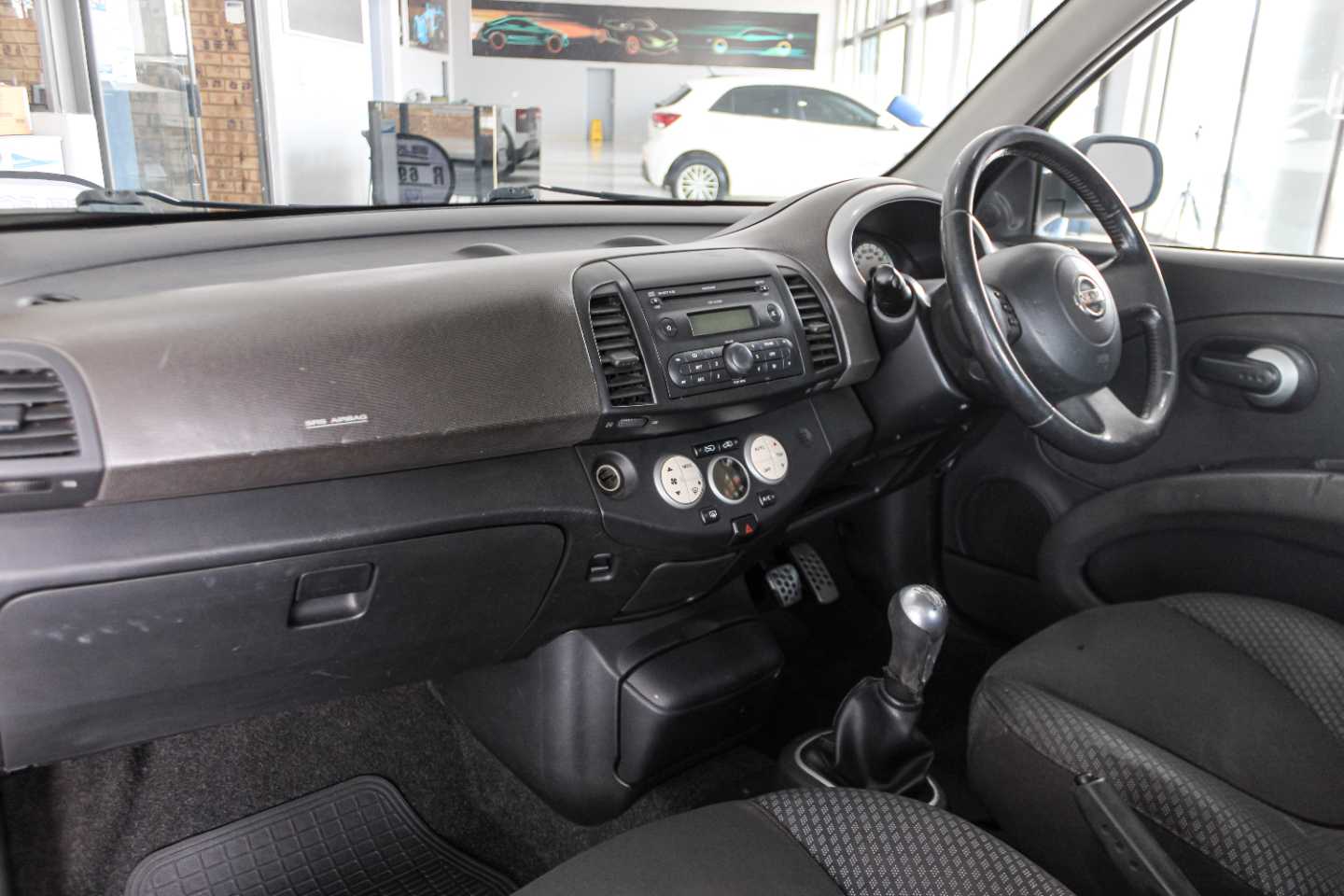 NISSAN MICRA 1.5 dCi TEKNA 3Dr (D66/69) - 15 