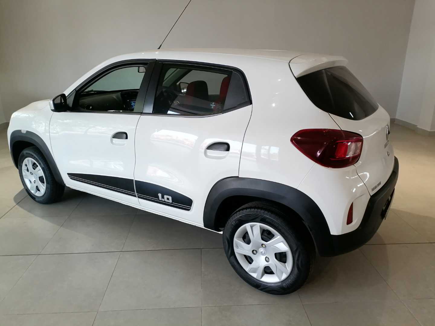 RENAULT KWID 1.0 DYNAMIQUE / ZEN 5DR - 5 