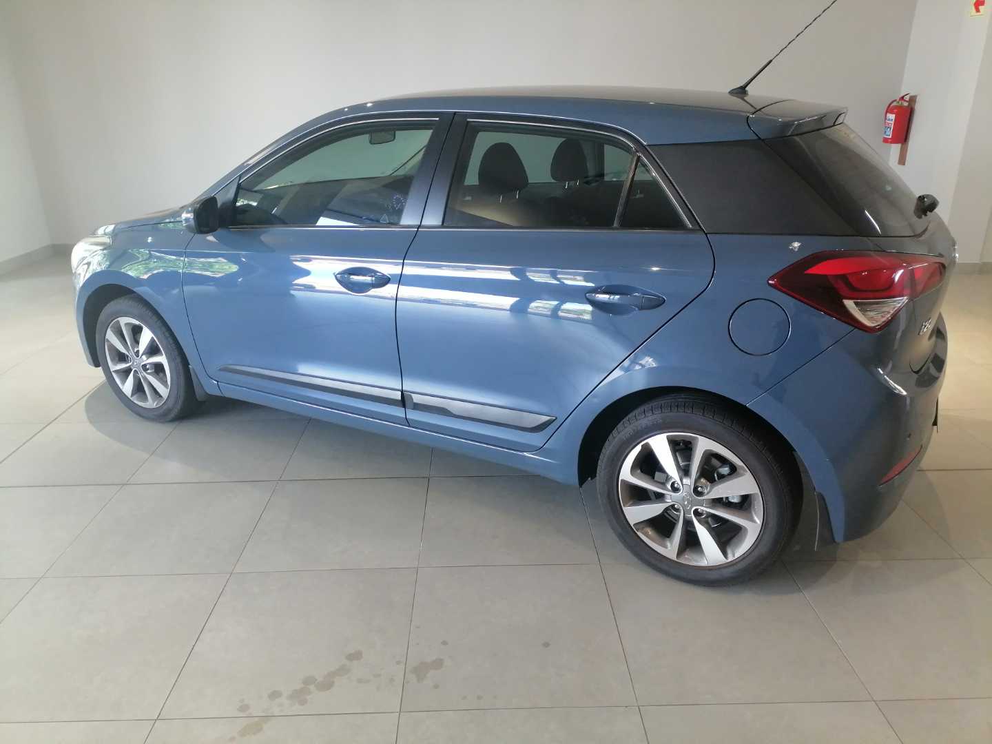 HYUNDAI i20 1.4 FLUID - 4 