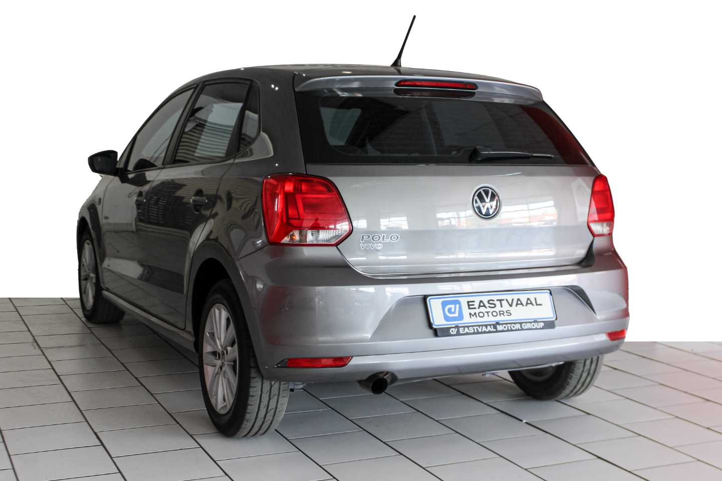 VOLKSWAGEN POLO VIVO 1.4 COMFORTLINE (5DR) - 4 