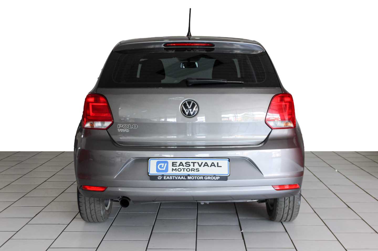 VOLKSWAGEN POLO VIVO 1.4 COMFORTLINE (5DR) - 5 