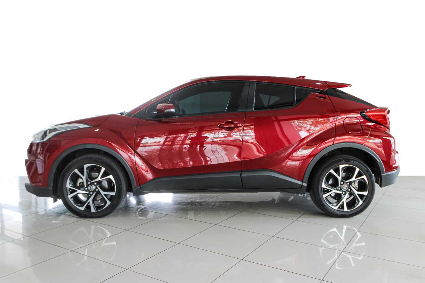 TOYOTA C-HR 1.2T PLUS CVT - 3 