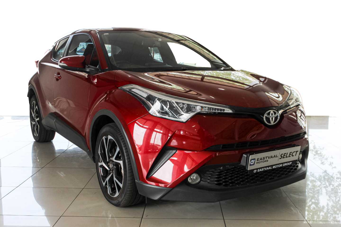 TOYOTA C-HR 1.2T PLUS CVT - 0 