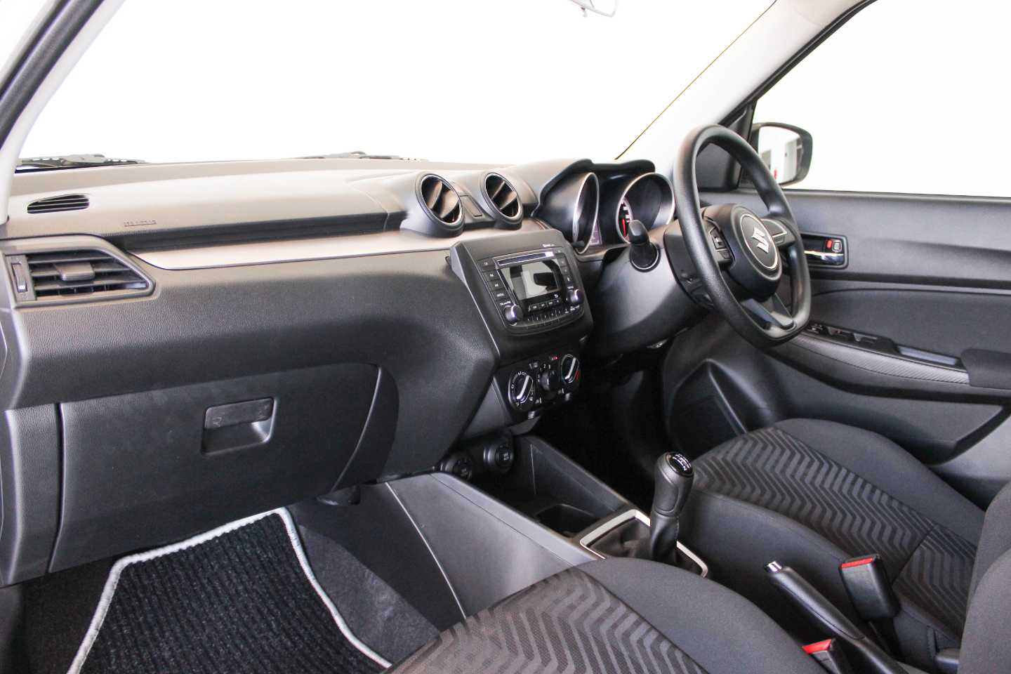 SUZUKI SWIFT 1.2 GL - 15 