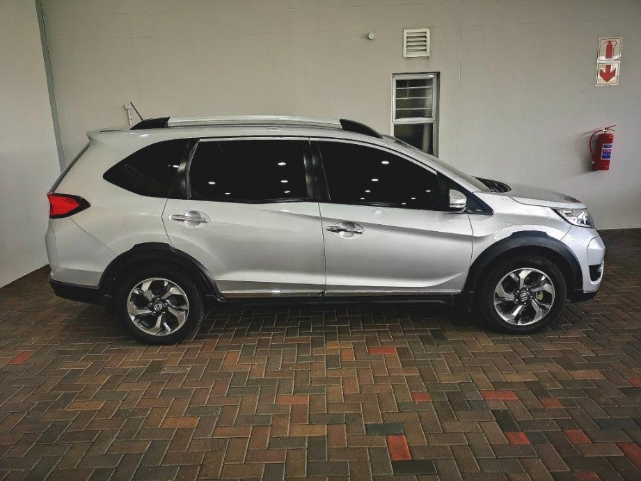 HONDA BR-V 1.5 ELEGANCE CVT - 4 