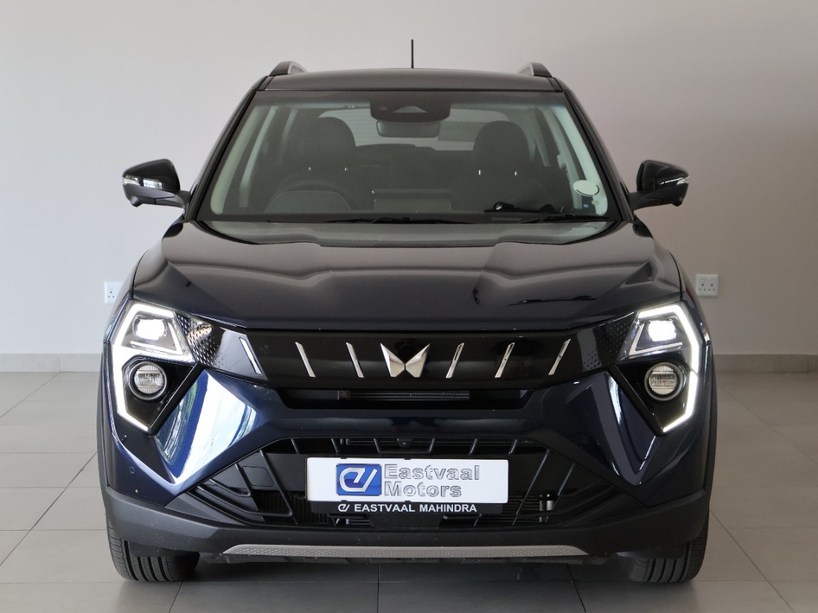 MAHINDRA XUV3XO 1.2T AX7L A/T - 4 