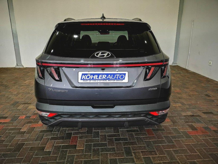 HYUNDAI TUCSON R2.0D ELITE A/T - 7 