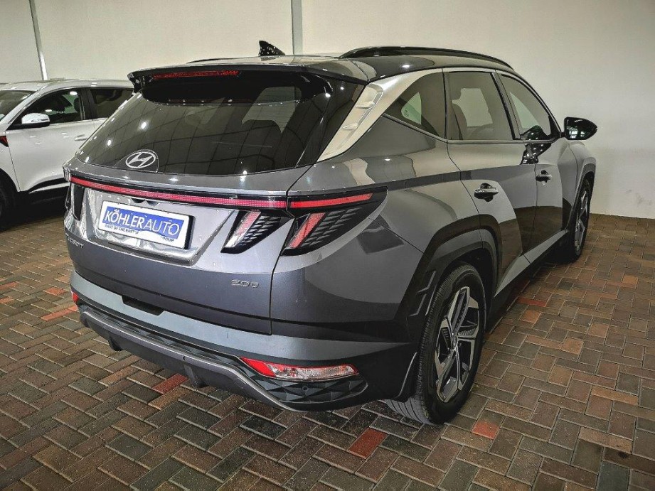 HYUNDAI TUCSON R2.0D ELITE A/T - 8 