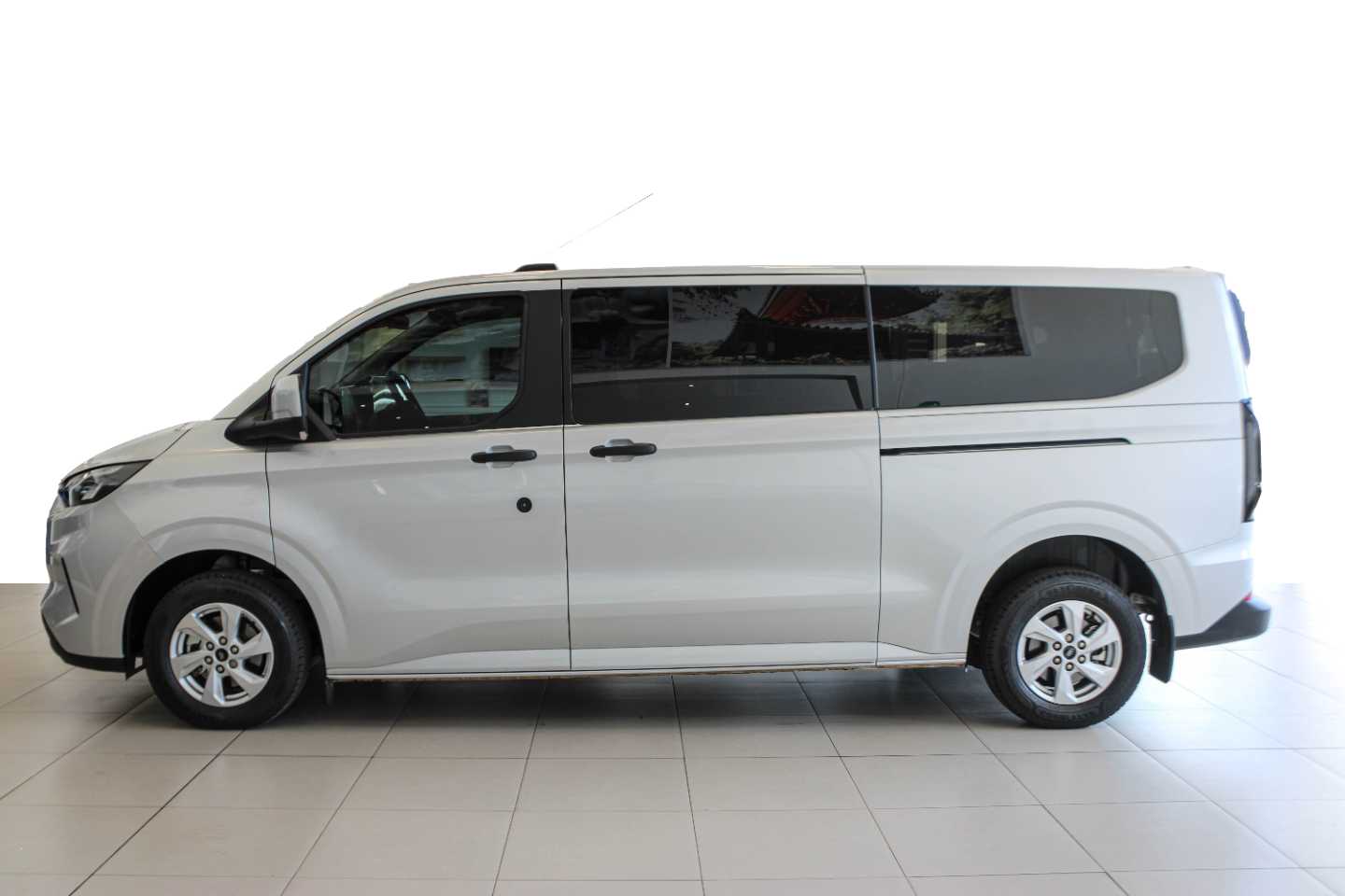 FORD TOURNEO CUSTOM 2.0TDCI LWB TREND A/T - 4 