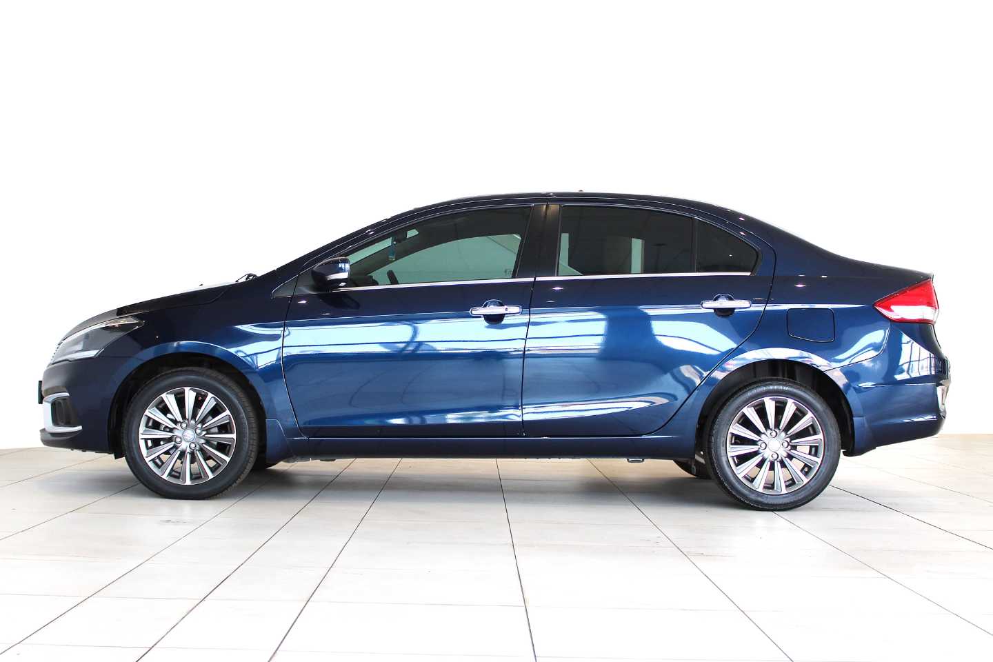 SUZUKI CIAZ 1.5 GLX A/T - 3 