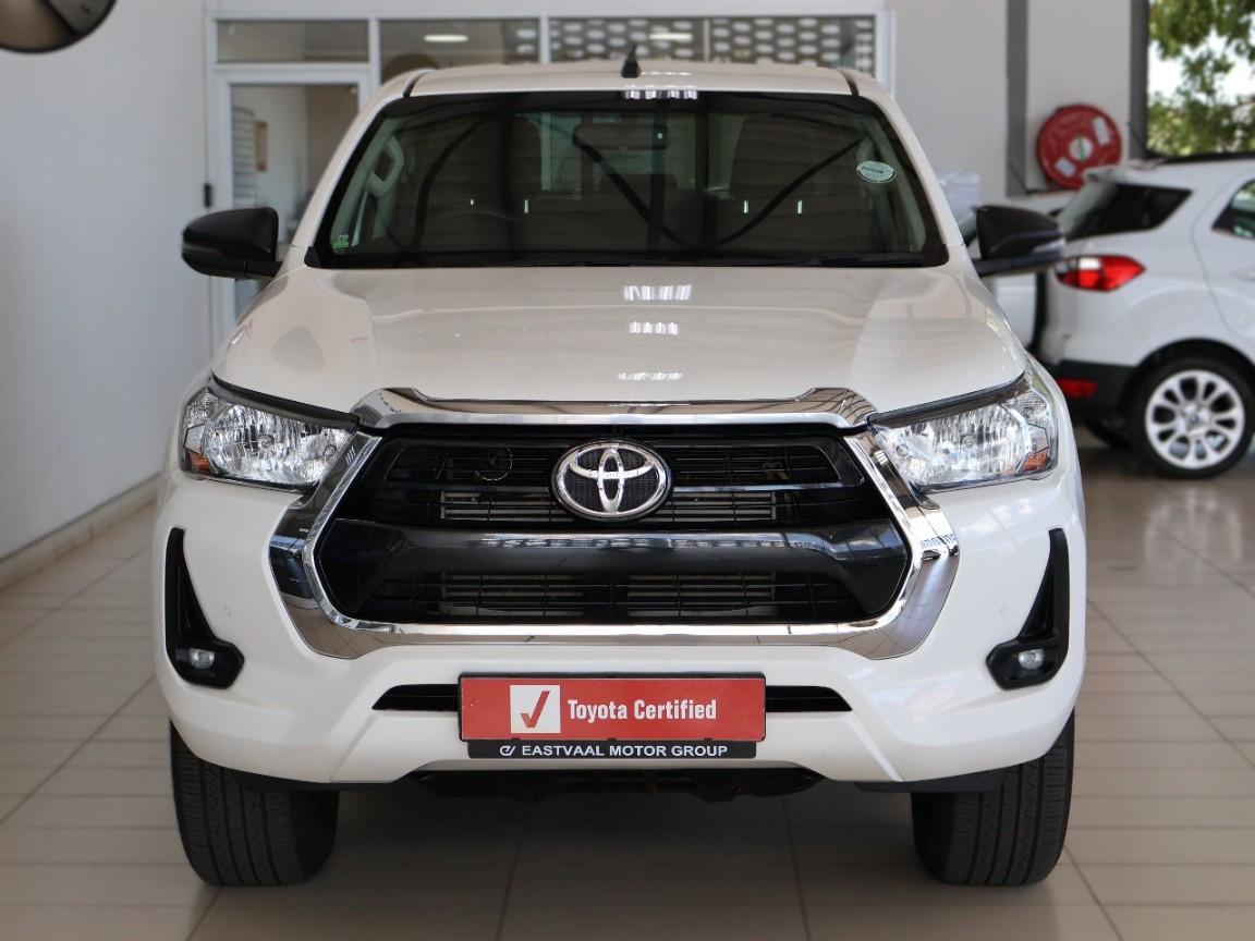 TOYOTA HILUX 2.4 GD-6 RAIDER 4X4 A/T P/U D/C - 16 