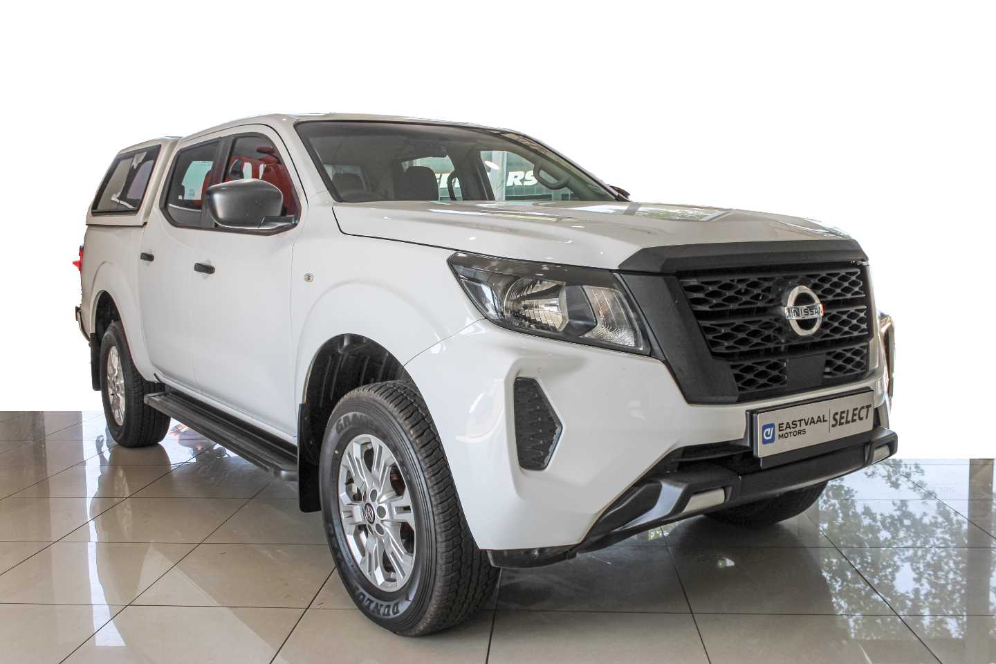 NISSAN NAVARA 2.5DDTI SE PLUS 4X4 D/C P/U - Main Vehicle Image