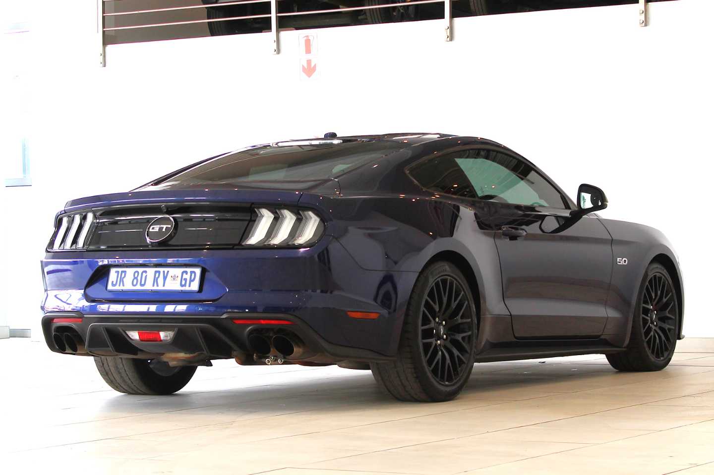 FORD MUSTANG 5.0 GT A/T - 6 